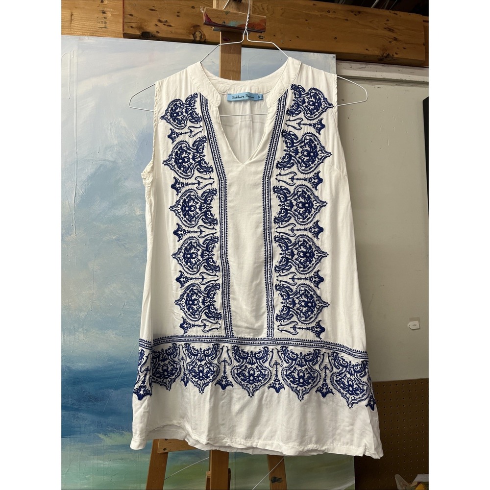 Solitaire Swim Medium White Blue embroidered Sleeveless Shirt Coverup